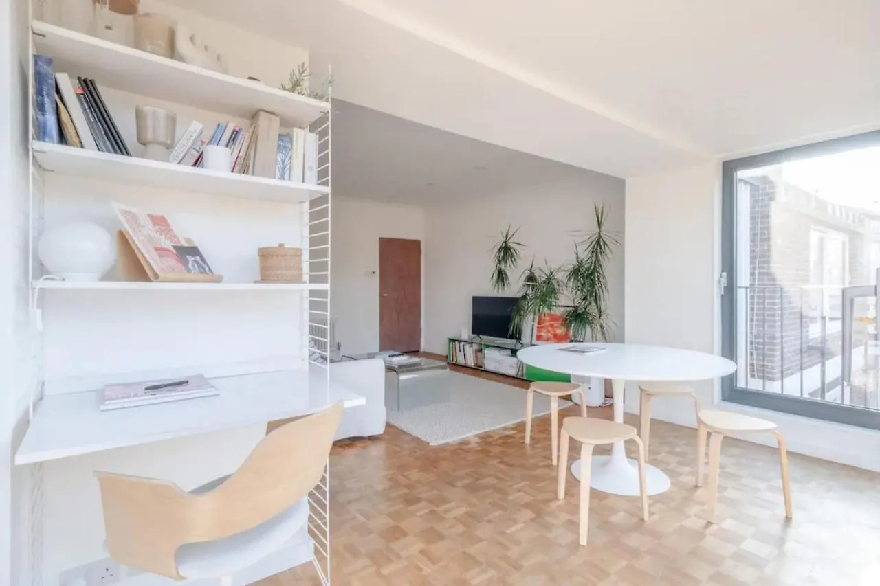 Peaceful 2 Bedroom Flat With Roof Terrace - Hackney 伦敦 公寓
