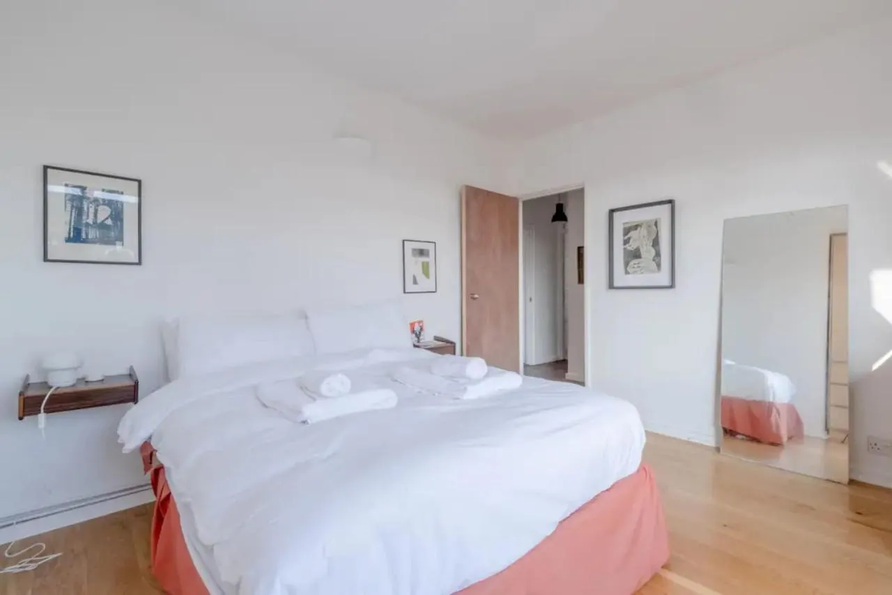 Peaceful 2 Bedroom Flat With Roof Terrace - Hackney Londres Reino Unido