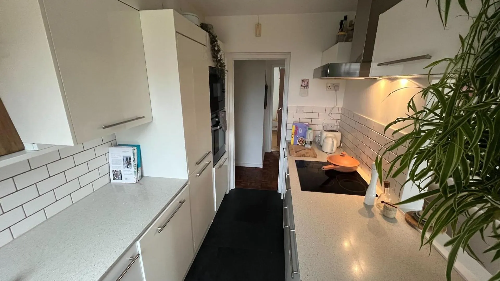 Peaceful 2 Bedroom Flat With Roof Terrace - Hackney 伦敦 公寓