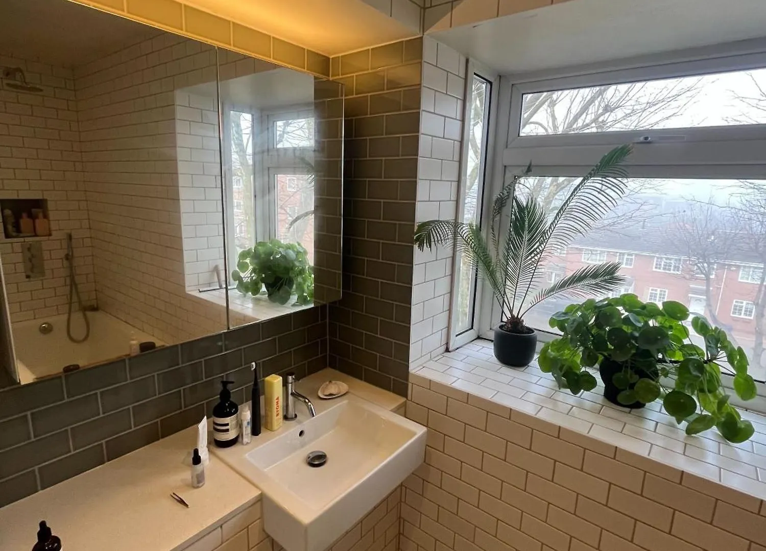 Daire Peaceful 2 Bedroom Flat With Roof Terrace - Hackney Londra